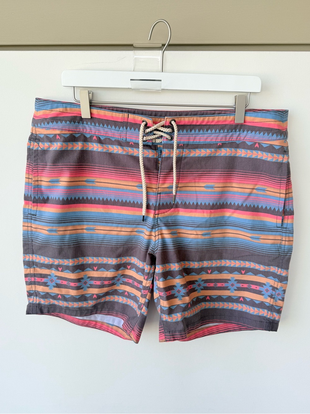 Faherty Men's Doug Good Feather Classic Boardshort in "Fire Sky" size 34